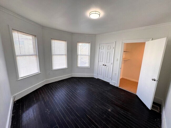 Building Photo - 11 Fairmont Pl