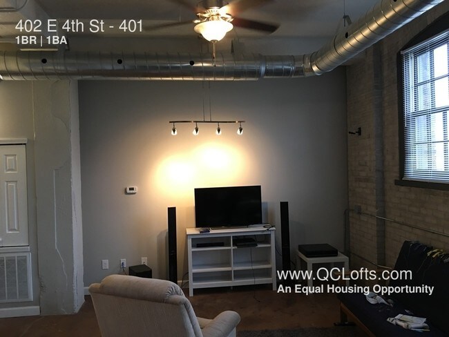Building Photo - Halligan Coffee Company Lofts- 1 BR Riverview