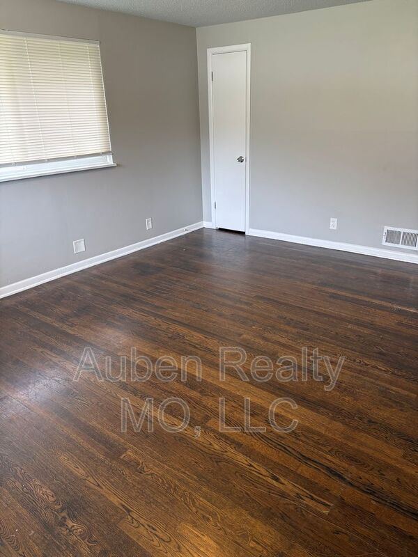 Building Photo - 1821 N 50 Terrace