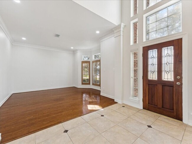 Building Photo - 11404 Island Manor St