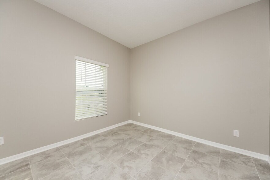Building Photo - 2743 Creekmore Ct