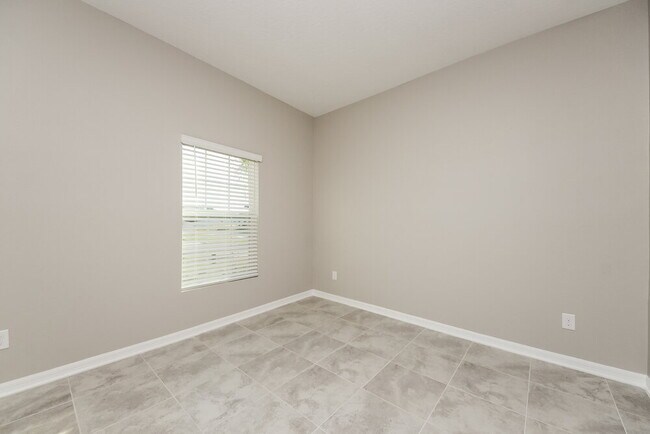 Building Photo - 2743 Creekmore Ct