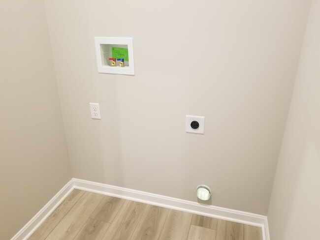 Building Photo - 1389 Meadowrun Ln