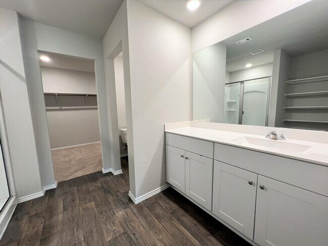 Building Photo - 6009 Brocade Dr