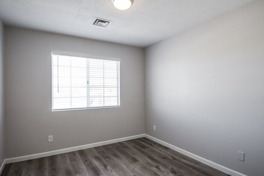 Building Photo - 3719 W Camino Real