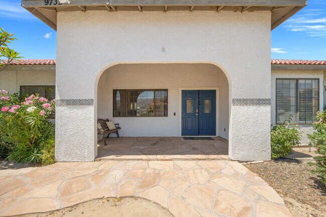 Building Photo - 9735 Hoylake Rd