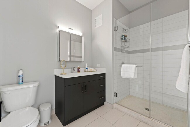 Building Photo - 60 E Randolph St