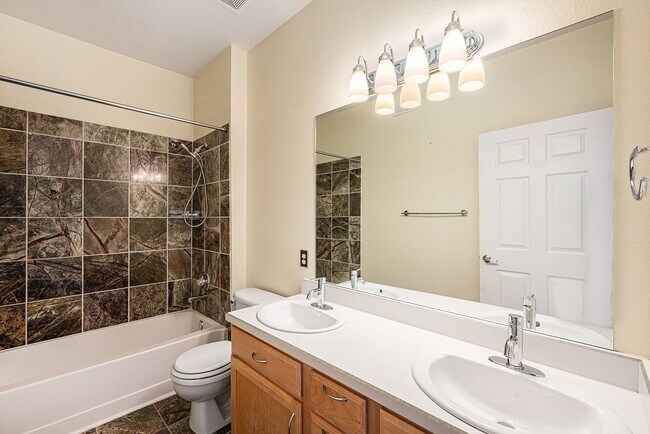 Building Photo - 3-Bedroom Condo Available Immediately