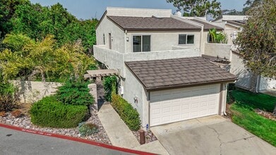 Building Photo - “Move-In Special” $1,000 off the first mon...