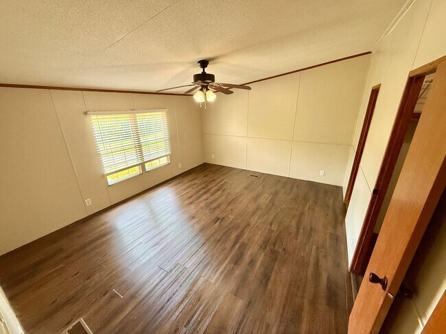 Building Photo - 2948 Ellejoy Rd