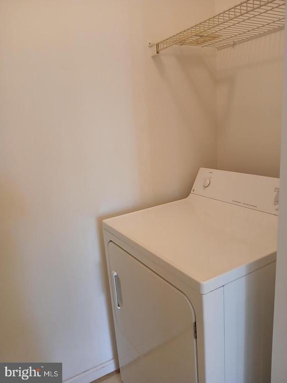 Building Photo - 7201 Bogley Rd