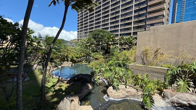 Building Photo - Beautifully Renovated 2-Bedroom, 2-Bathroom Condo 1-Parking