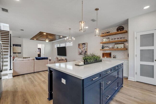 Building Photo - 458 Grand Oaks Rd