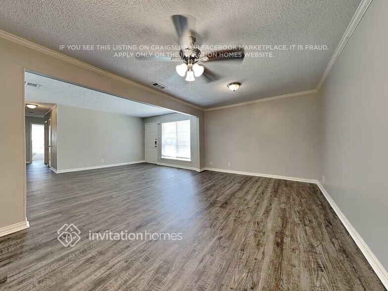 Building Photo - 2417 Moreland Dr