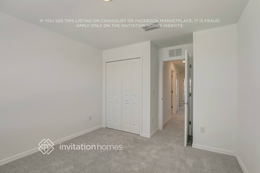 Building Photo - 1873 E Landings Wy