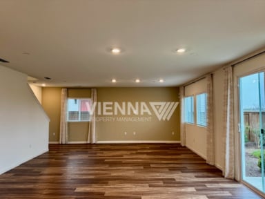 Building Photo - 1262 Bray Dr