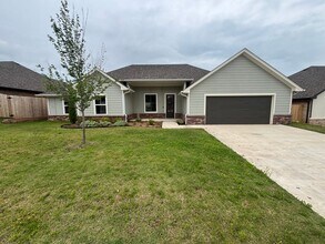 Building Photo - Wonderful 4 Bed 2.5 Bath Home in Norman
