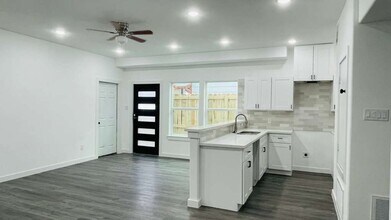 Building Photo - ? Brand-New Unit – 3 Bedrooms, 2.5 Bathrooms ?