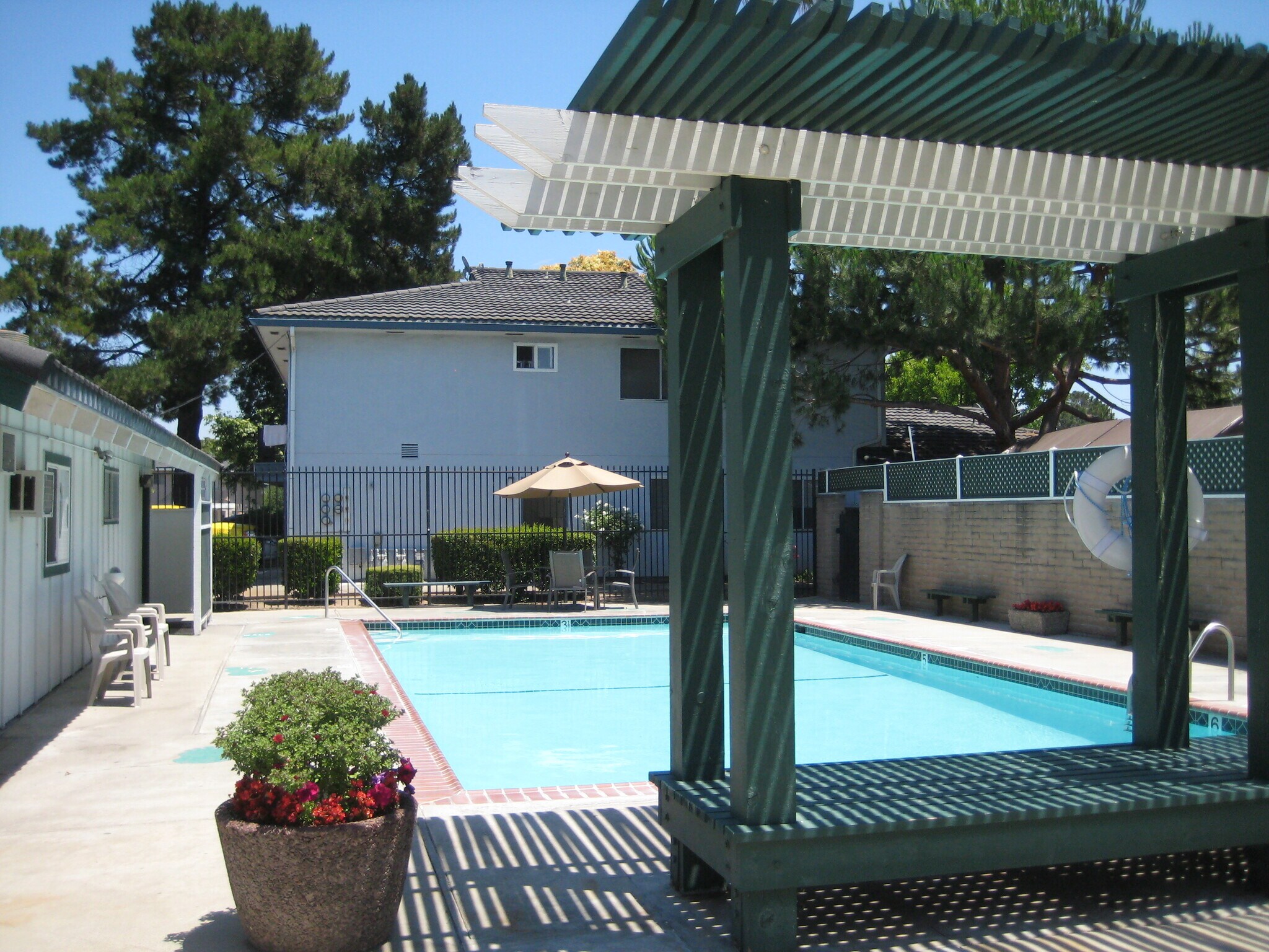 Building Photo - 767 Warring Dr