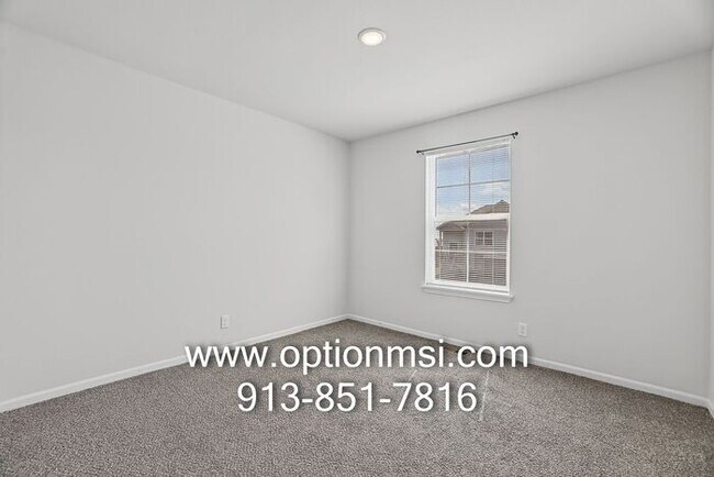Building Photo - Beautiful 3-Bedroom Home with Modern Finishes & Fantastic Amenities!