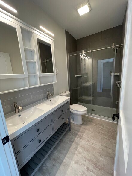 Building Photo - 1215 Allison St