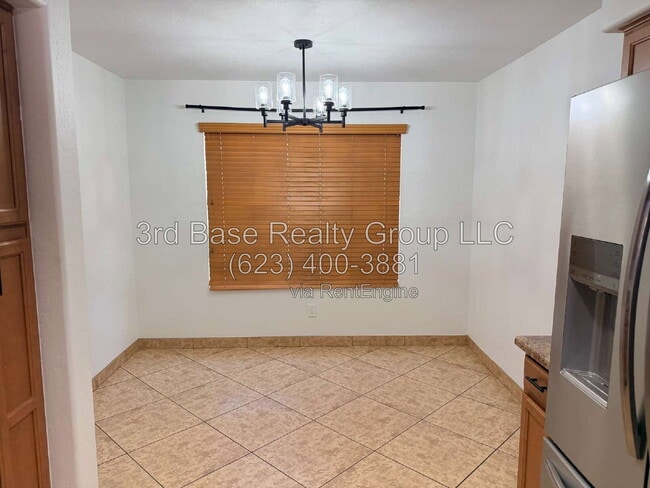 Building Photo - 13829 W Rovey Ave