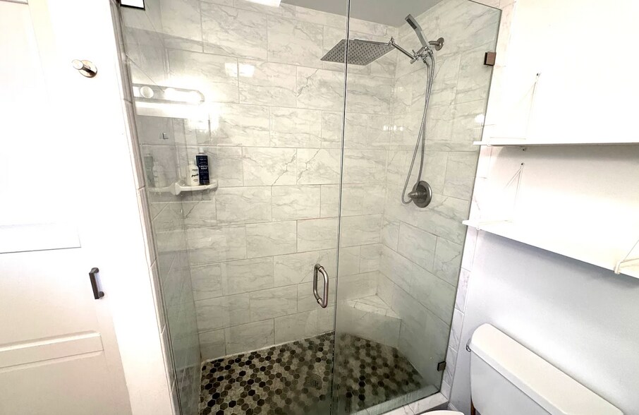 Second Floor Bathroom - 559 Morgan St NE