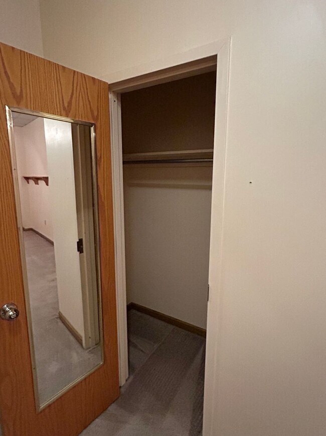 Building Photo - Rockwell Manor