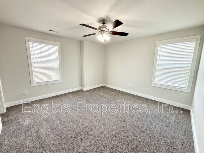 Building Photo - 106 Perignon Dr