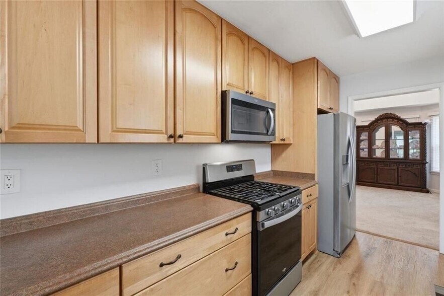 Building Photo - 638 Oberlochen Way