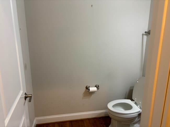 Building Photo - Room in House on Grande Chateau Ln