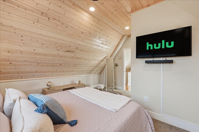 Building Photo - 1434 S Euclid Ave