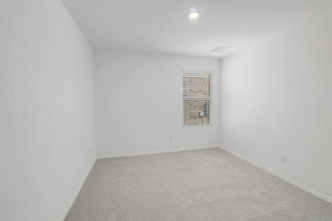 Building Photo - 105 Arbordale St