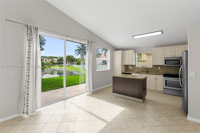 Building Photo - 363 NW 158th Ave