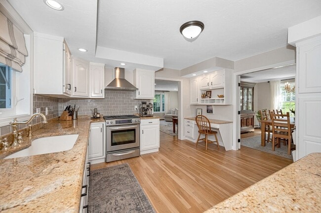Building Photo - 4 Nashoba Dr