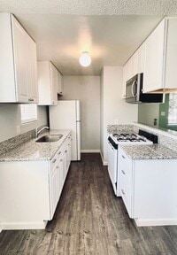 Building Photo - Lovely 2 Bedroom /  1 Bathroom for rent $2...