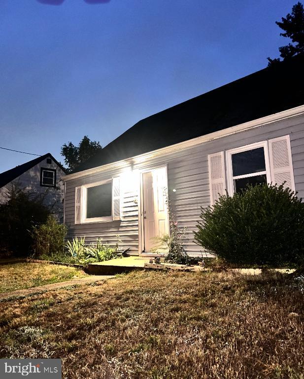 Building Photo - 229 Manassas Dr