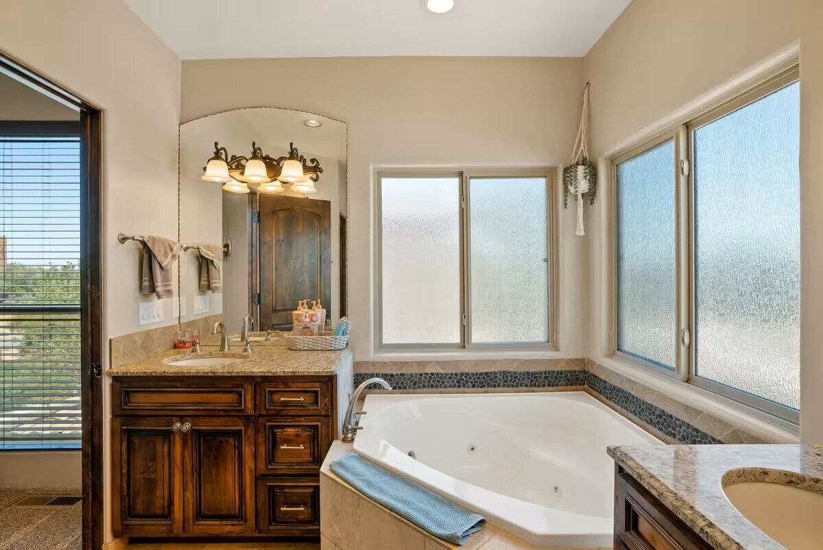 Building Photo - 2409 Rice Ave NW