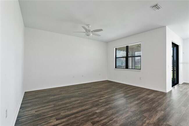 Building Photo - 16369 Palmetto St