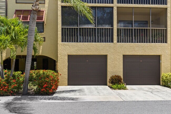 Building Photo - Beautiful Condo For Rent In St Petersburg!