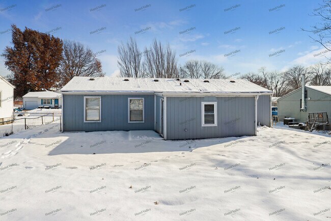 Building Photo - 1310 N Indian Ln