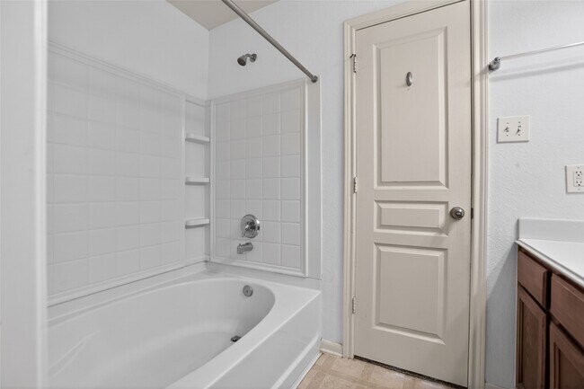 Building Photo - 1618 Grable Cove Ln