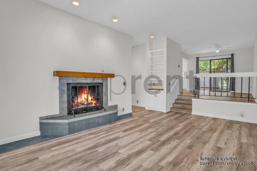 Building Photo - 4071 Jefferson Pkwy