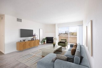 Building Photo - 10020 Zelzah Ave