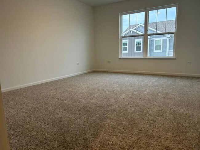 Building Photo - 560 Wolverine Dr