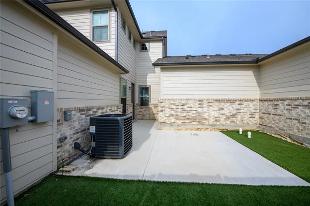 Building Photo - 9716 Thorncrown Ln