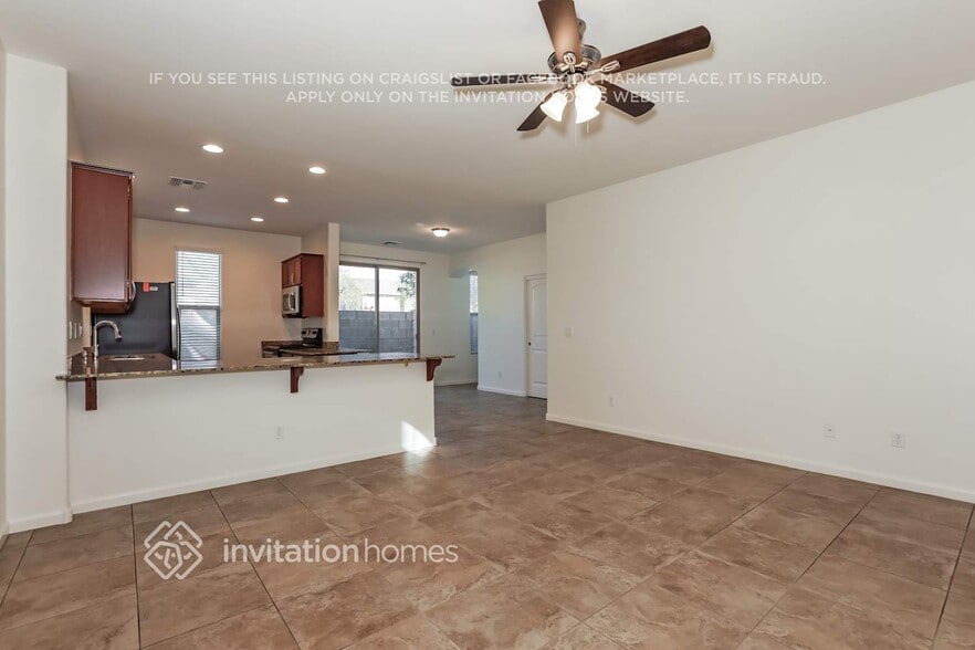 Building Photo - 1447 S Ponderosa Dr