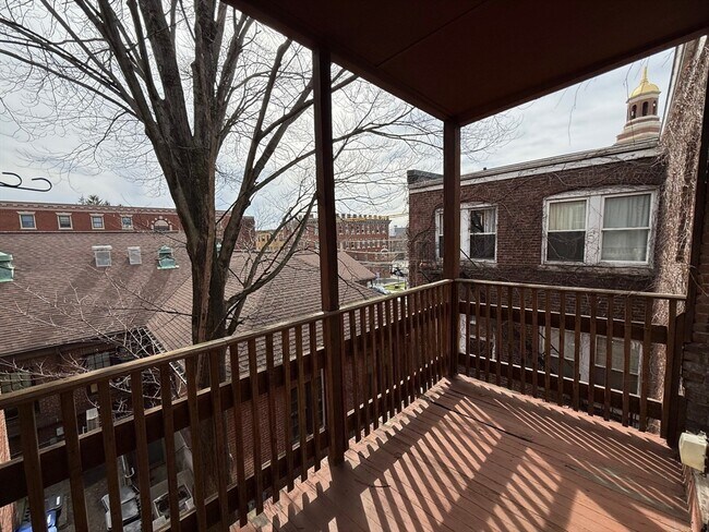 Building Photo - 221 Shurtleff St