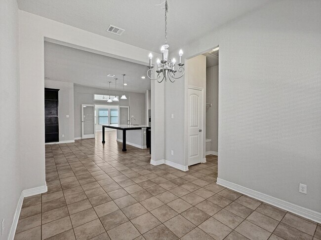 Building Photo - 9002 Monument Parke