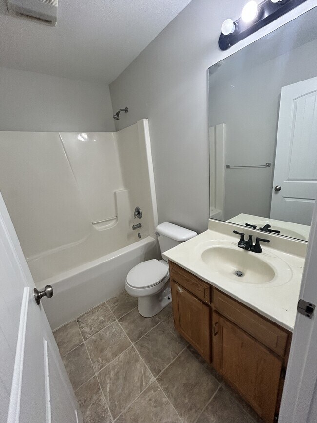 Building Photo - 3431 Stoneway Ct